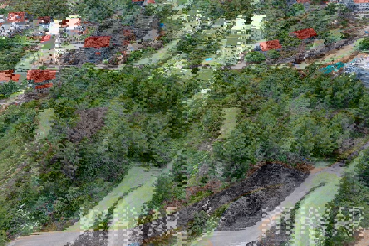 Terreno edificabile vicino al porto di Zavala