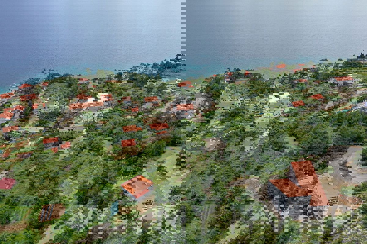 Terreno edificabile vicino al porto di Zavala