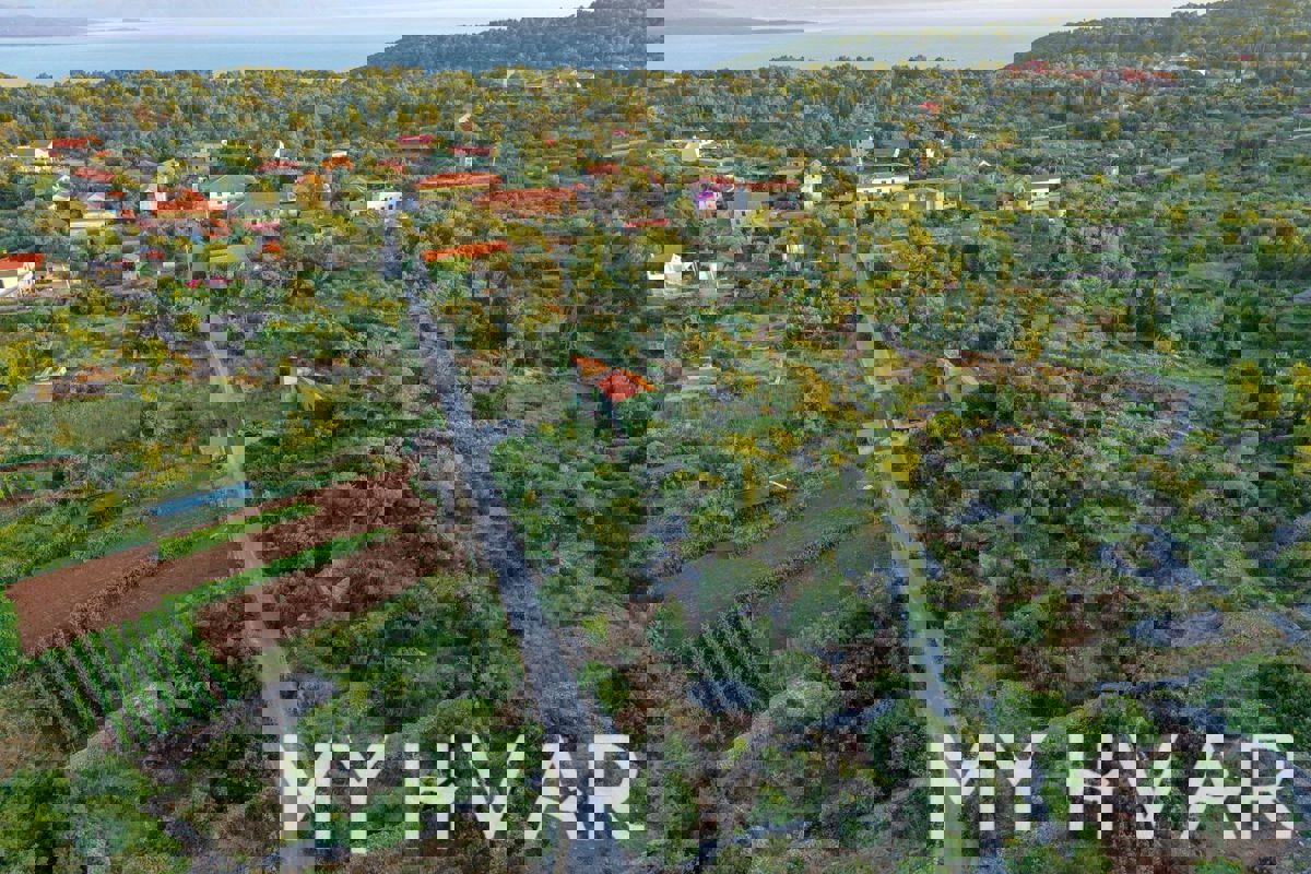 Terreno edificabile a Bogomolje