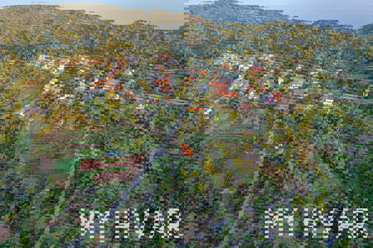 Terreno edificabile a Bogomolje