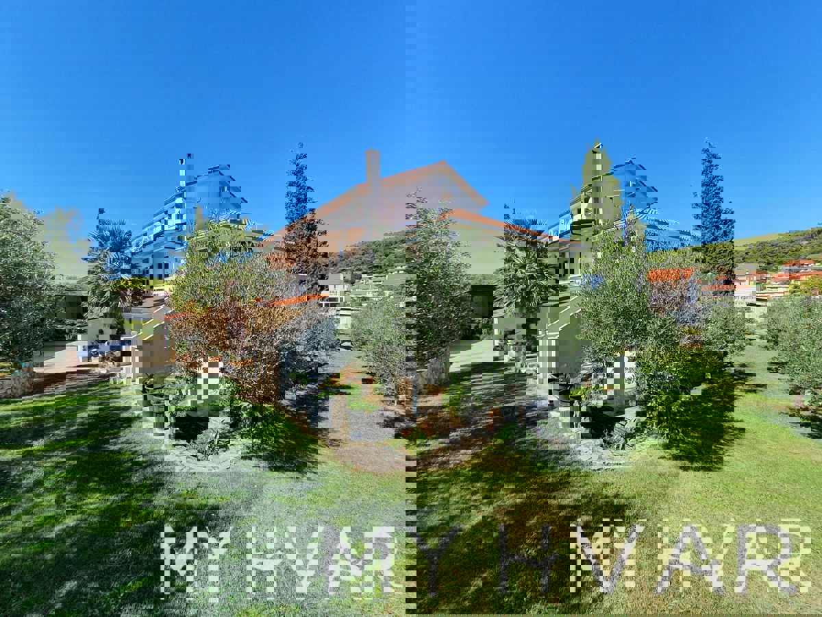 Appartamento al piano terra nel centro di Jelsa