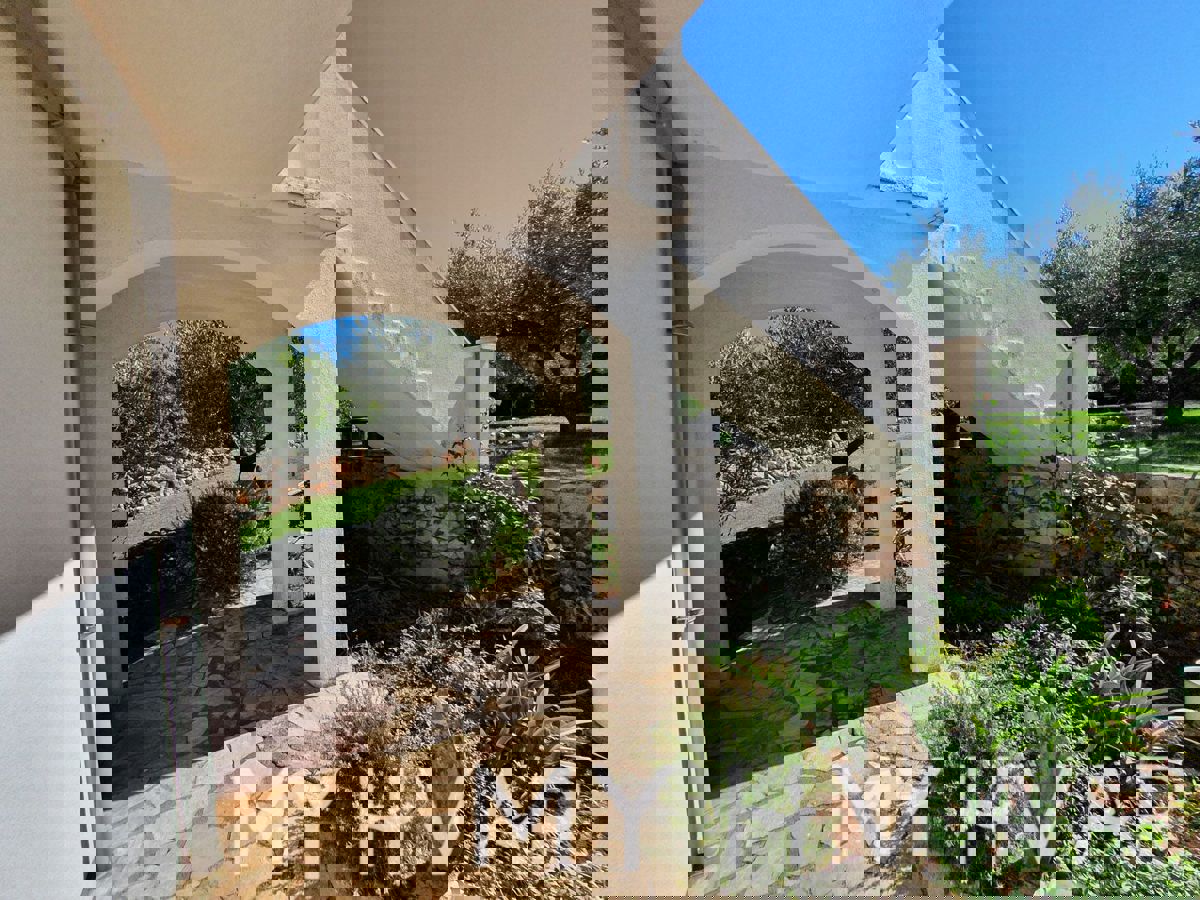 Appartamento al piano terra nel centro di Jelsa