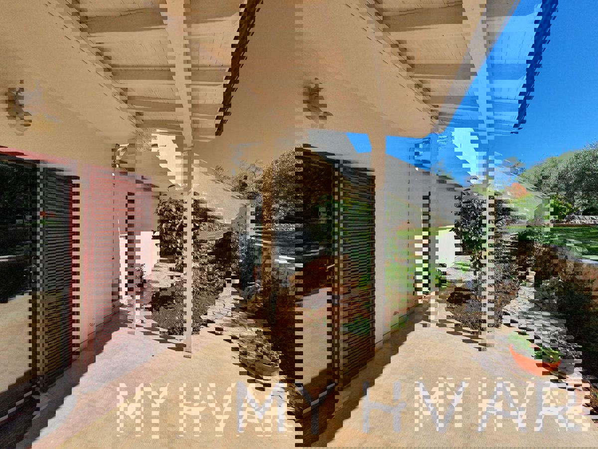 Appartamento al piano terra nel centro di Jelsa