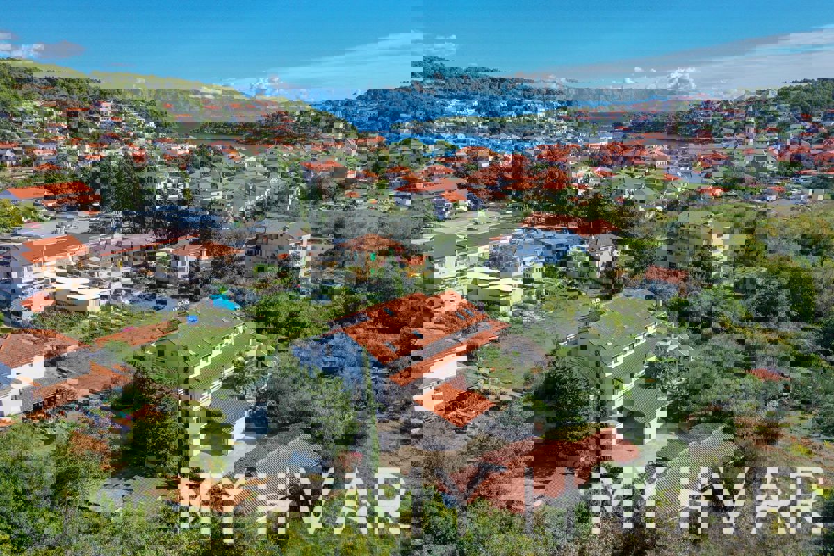 Appartamento al piano terra nel centro di Jelsa