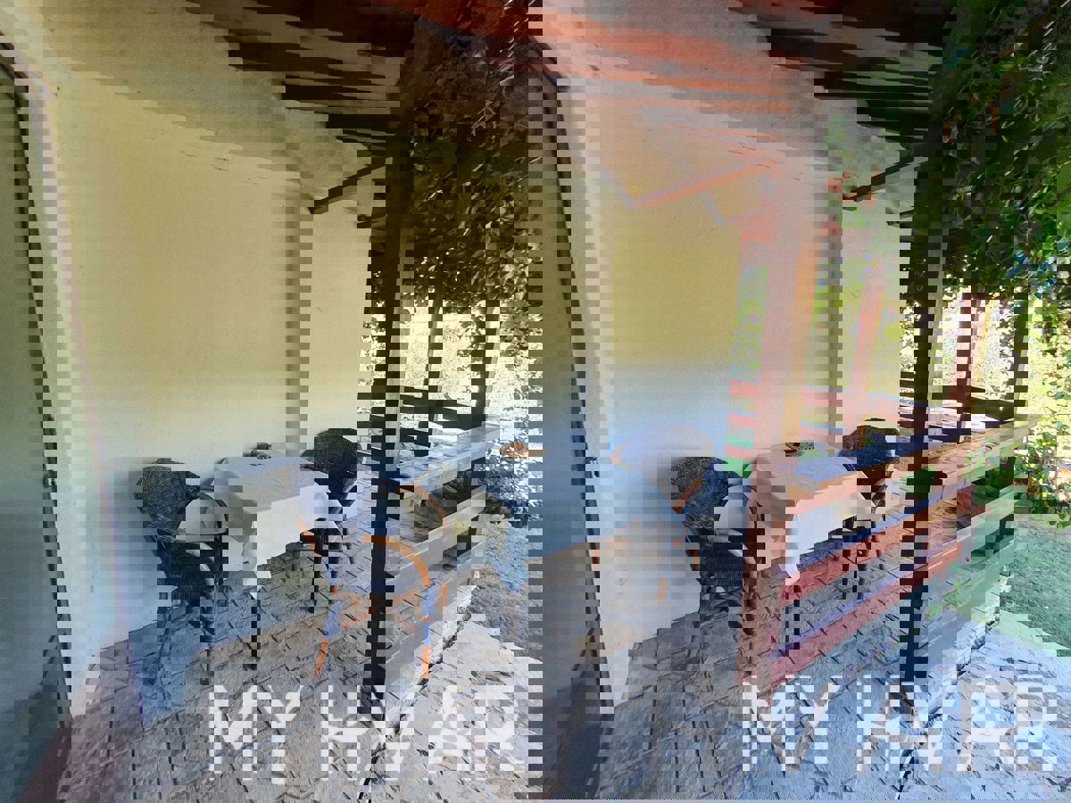 Appartamento al piano terra nel centro di Jelsa