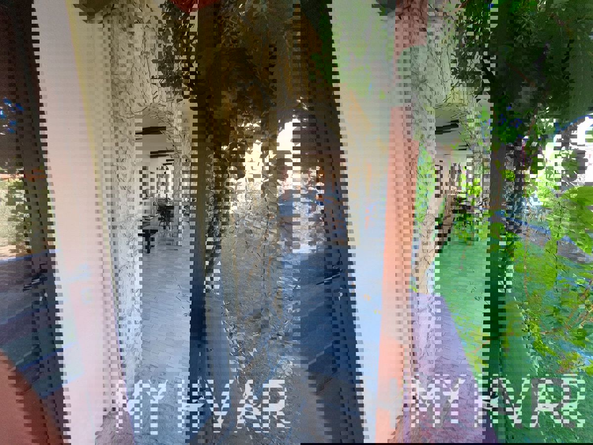 Appartamento al piano terra nel centro di Jelsa