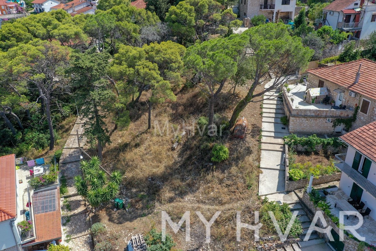 Terreno edificabile in centro con vista mare