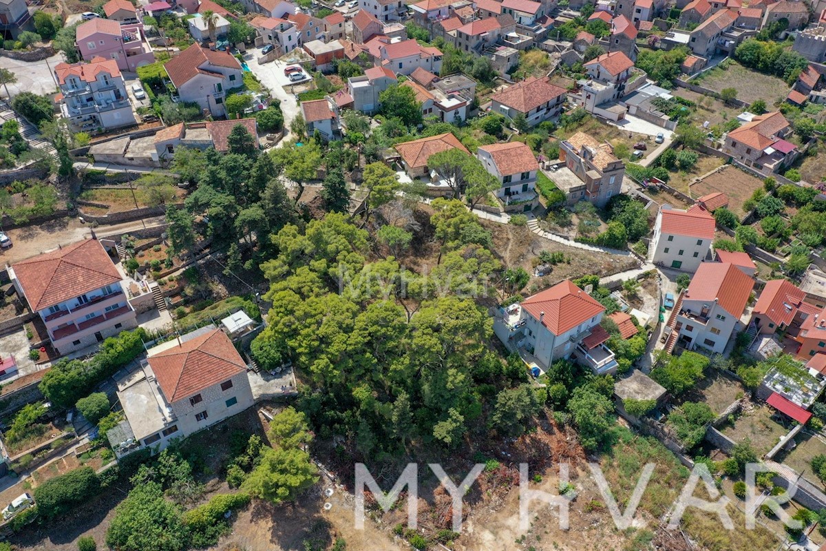 Terreno edificabile in centro con vista mare