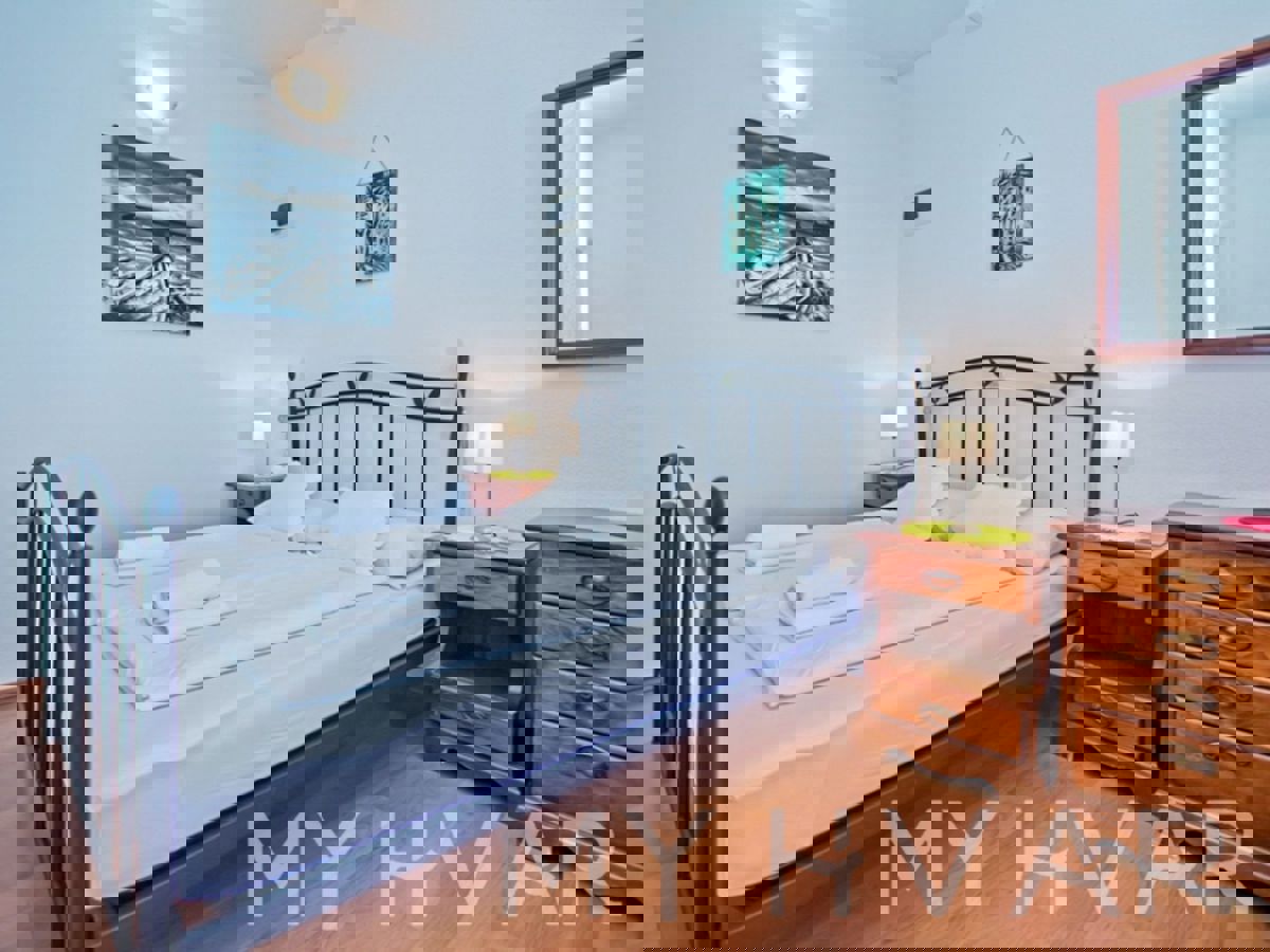 Casa con spiaggia privata nella città di Hvar