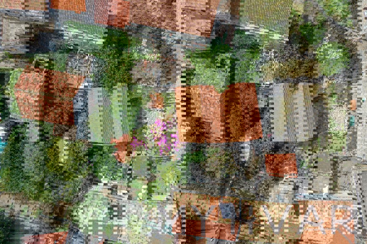 Casa nascosta nell'Upper Pitve