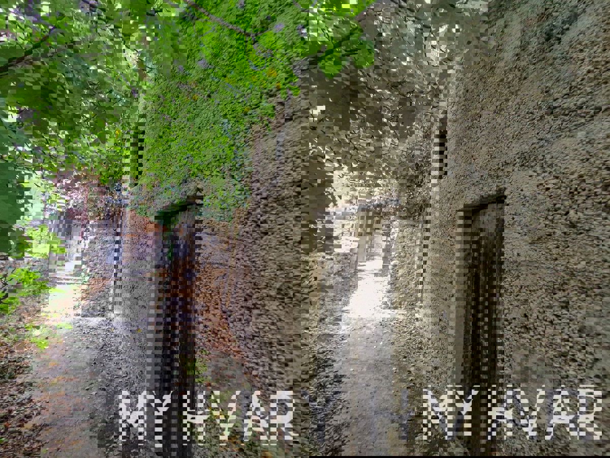 Casa nascosta nell'Upper Pitve