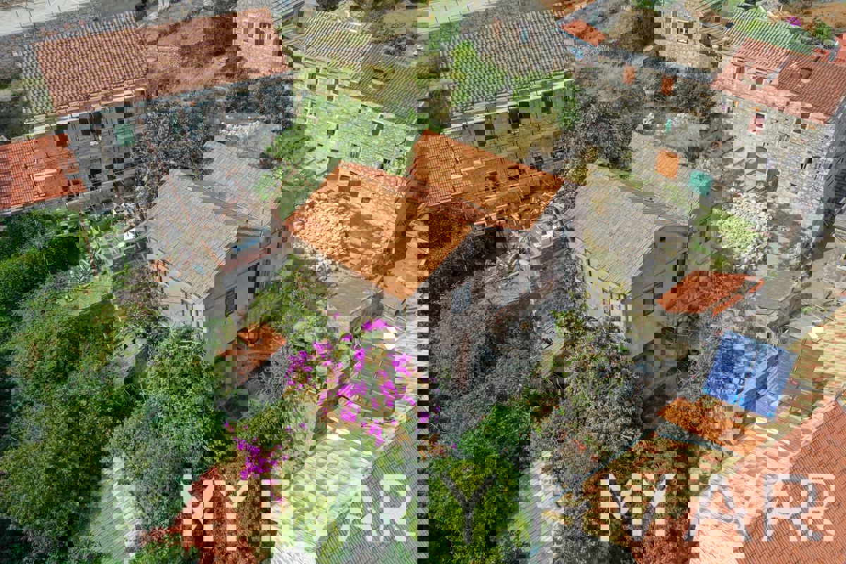 Casa nascosta nell'Upper Pitve