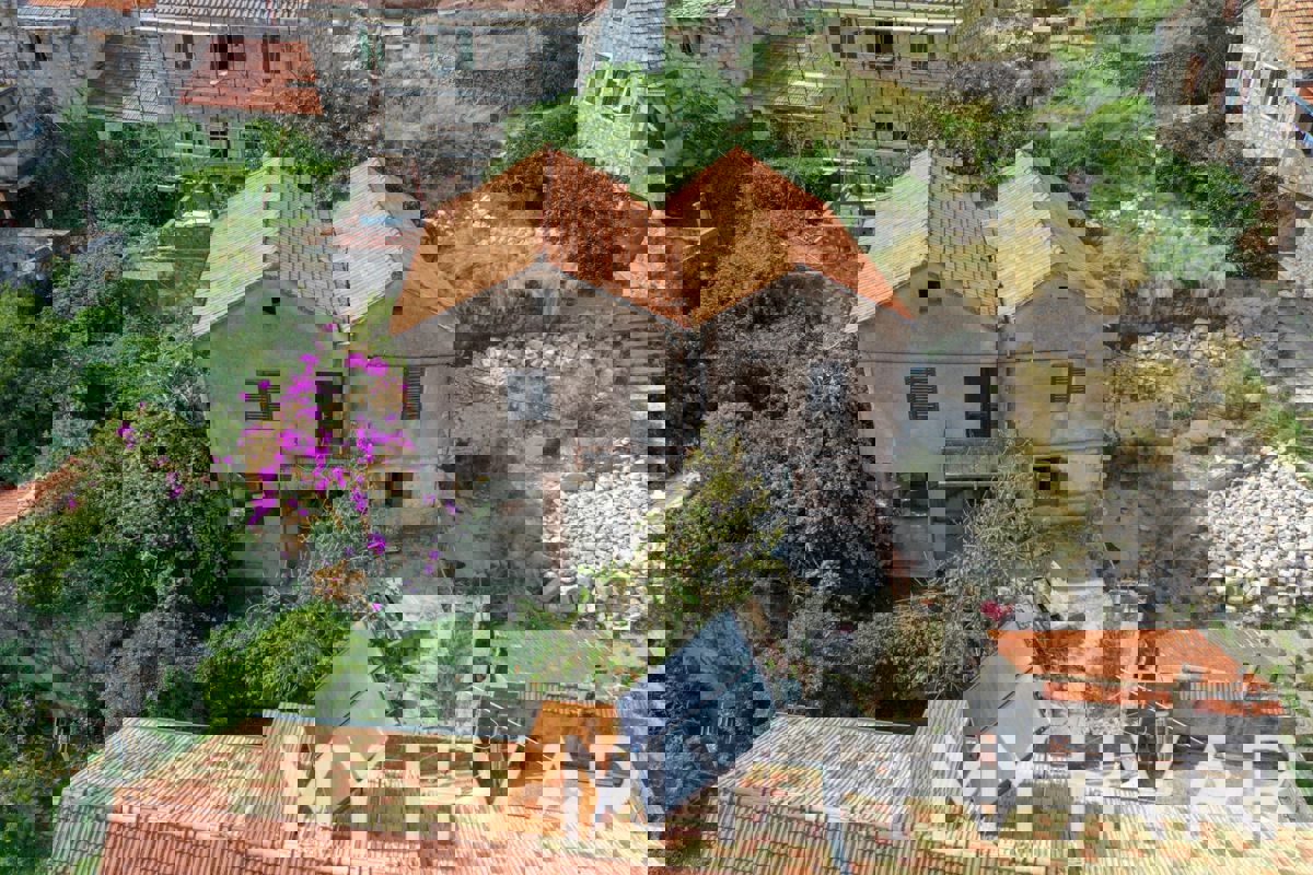 Casa nascosta nell'Upper Pitve