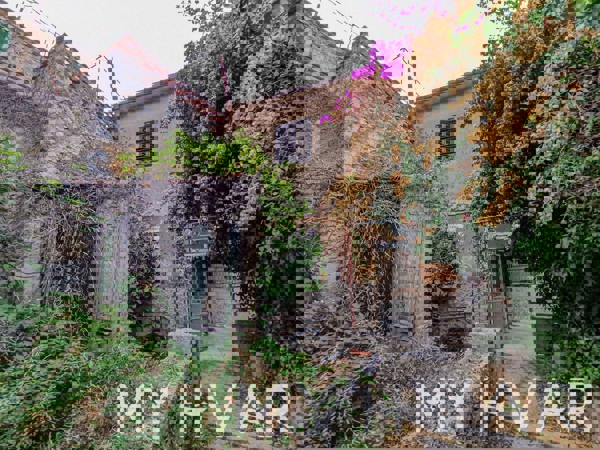 Casa nascosta nell'Upper Pitve