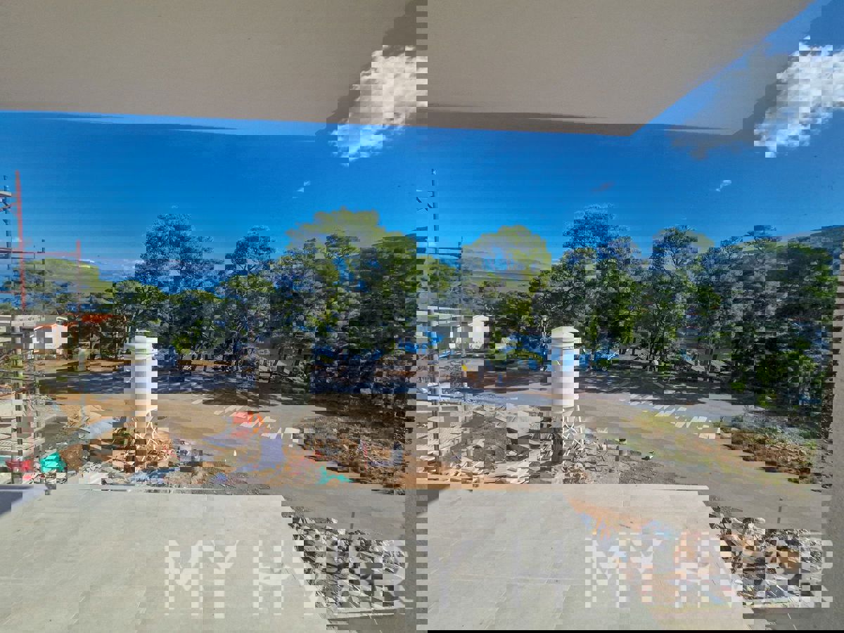 Appartamento di lusso con vista mare