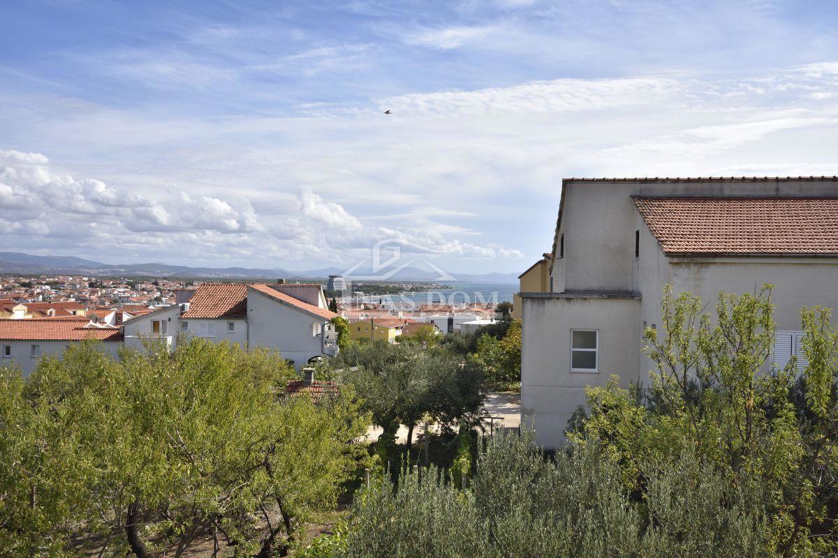 Vodice - Casa con 5 appartamenti, vista mare