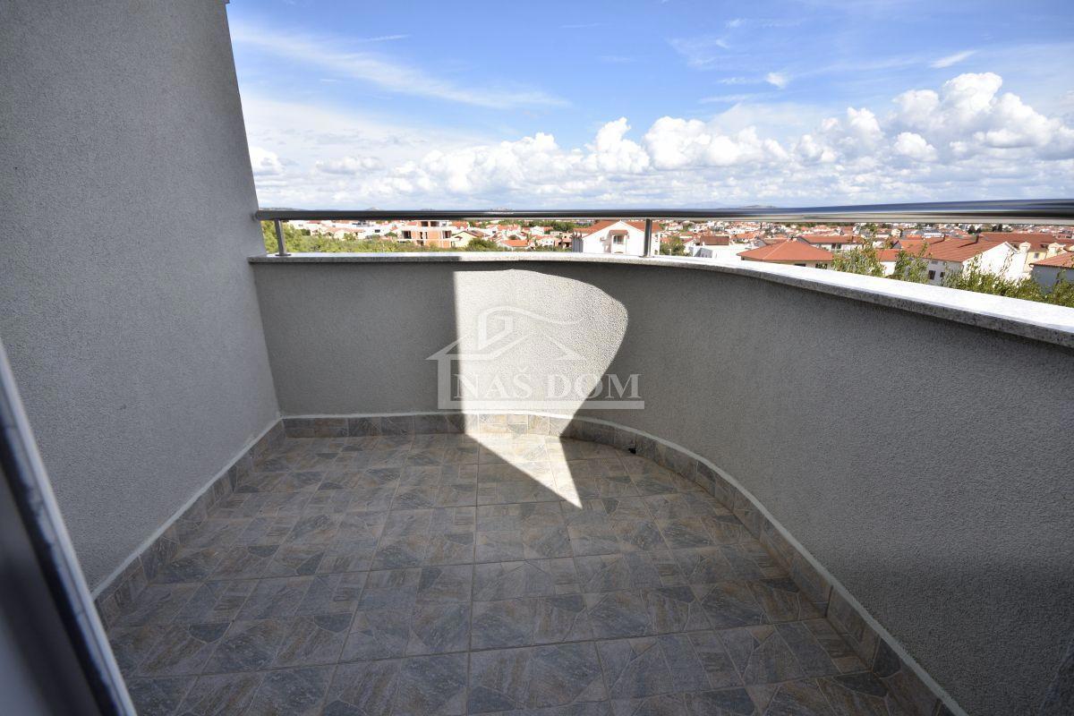 Vodice - Casa con 5 appartamenti, vista mare