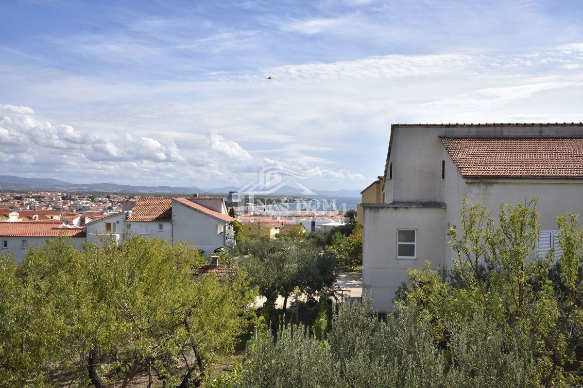 Vodice - Casa con 5 appartamenti, vista mare
