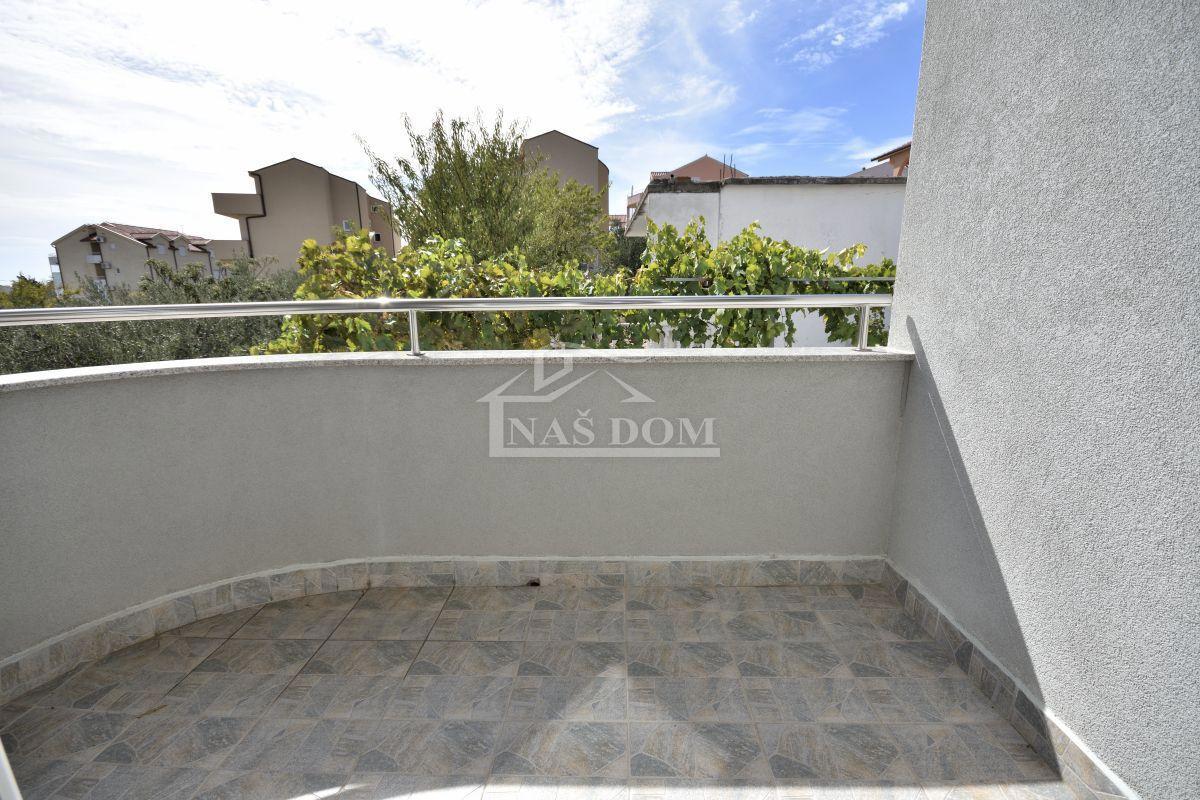 Vodice - Casa con 5 appartamenti, vista mare