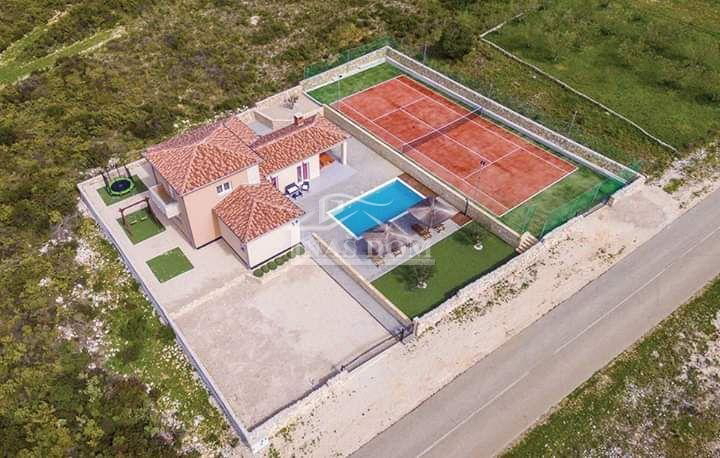 Debeljak, Sukošan - Villa con piscina