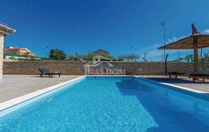 Debeljak, Sukošan - Villa con piscina