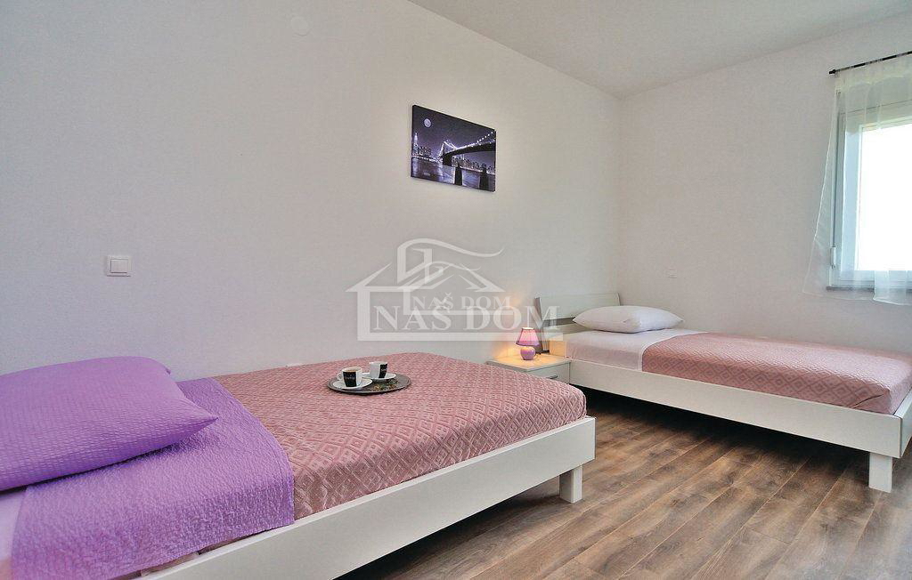 Debeljak, Sukošan - Villa con piscina