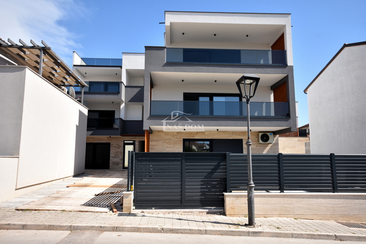 &lt;Appartamento di lusso S6, vista mare, a 50 m dalla spiaggia&gt;