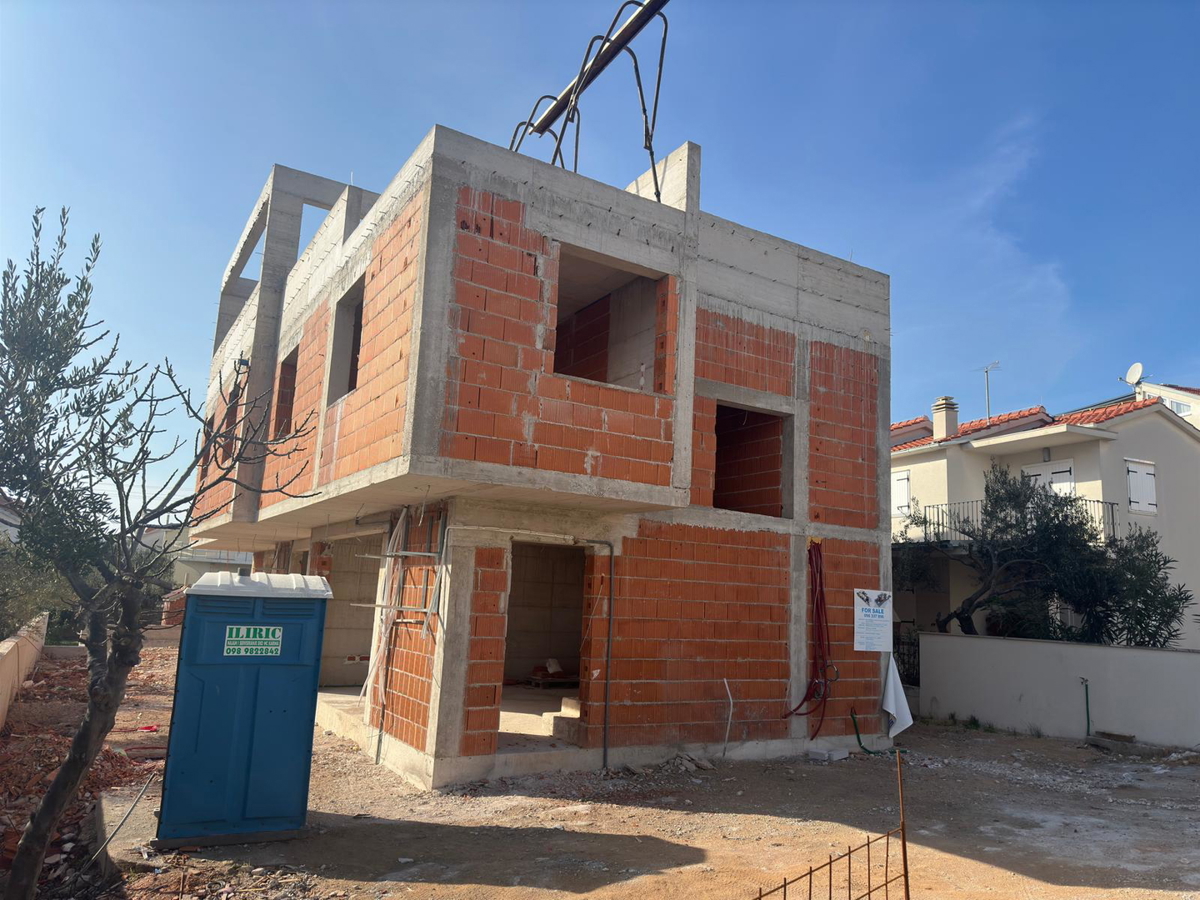 Vodice - NUOVA COSTRUZIONE appartamento S3 con giardino, a 150 m dal mare