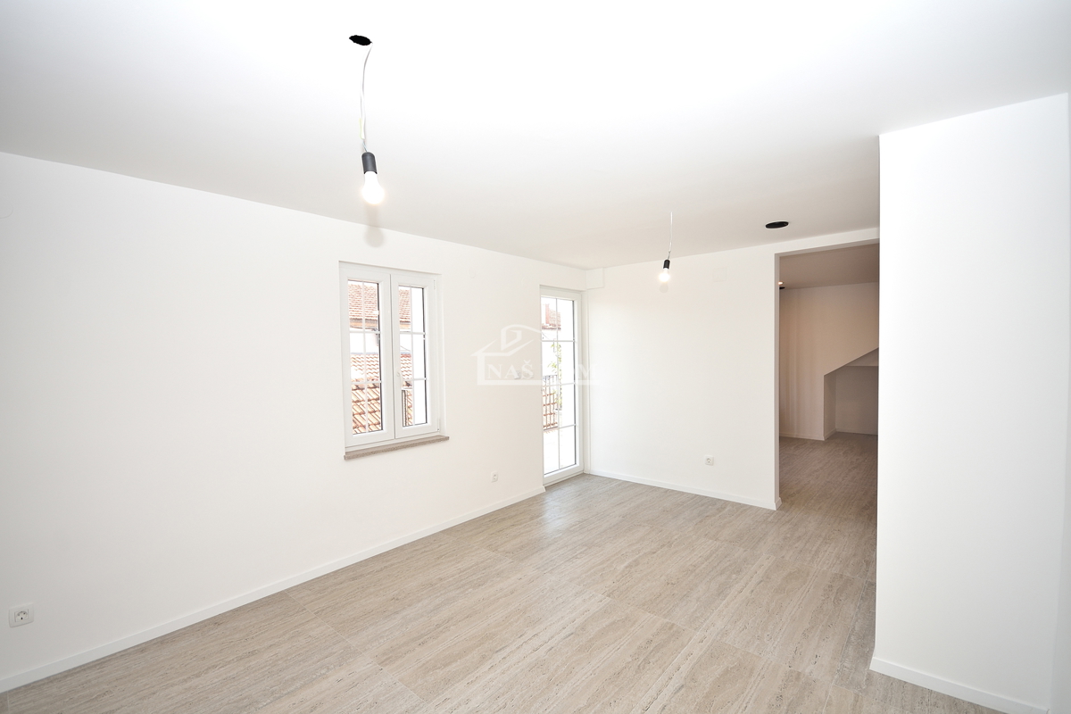 Vodice - appartamento su due piani, vista mare, 200 m dalla spiaggia