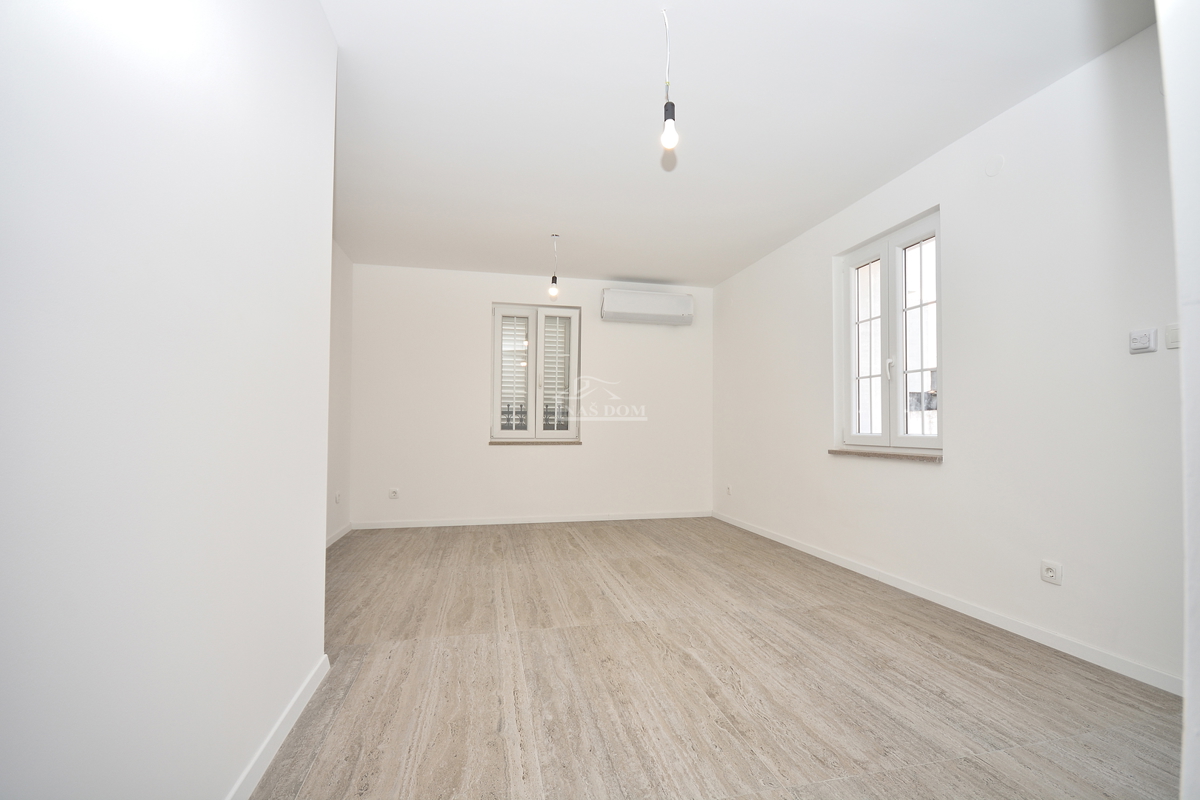 Vodice - appartamento su due piani, vista mare, 200 m dalla spiaggia