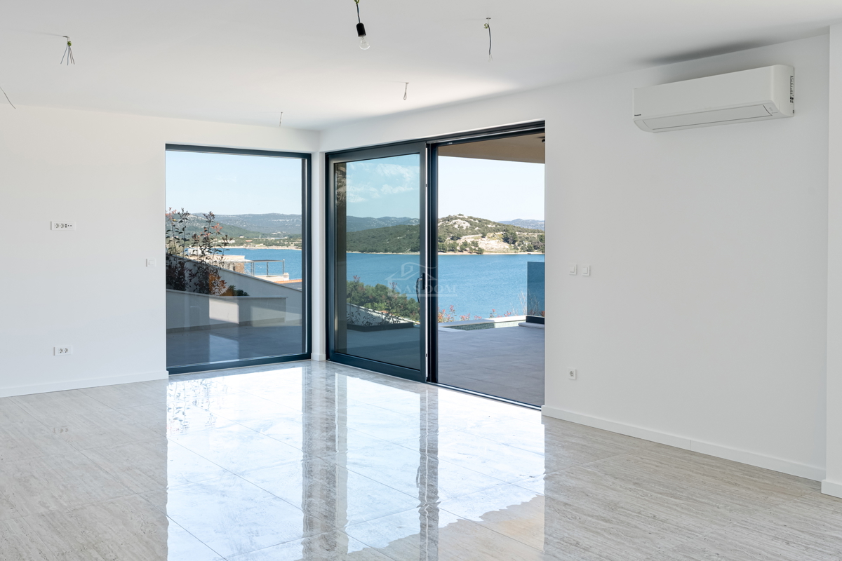 Lussuosa villa con vista panoramica sul mare – Betina, isola di Murter