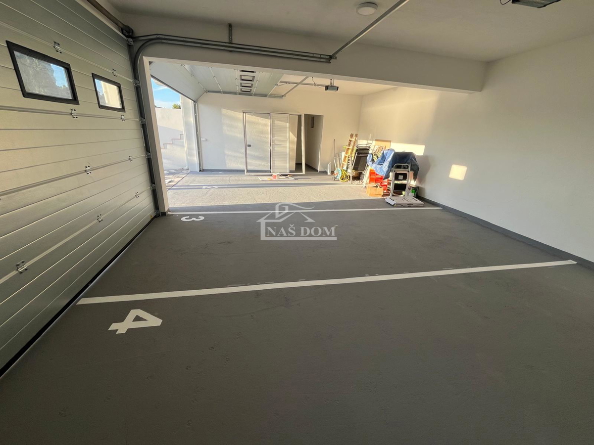 Tisno -*NUOVA COSTRUZIONE* Appartamento S3 su due piani, vista mare, a 50 m dalla spiaggia