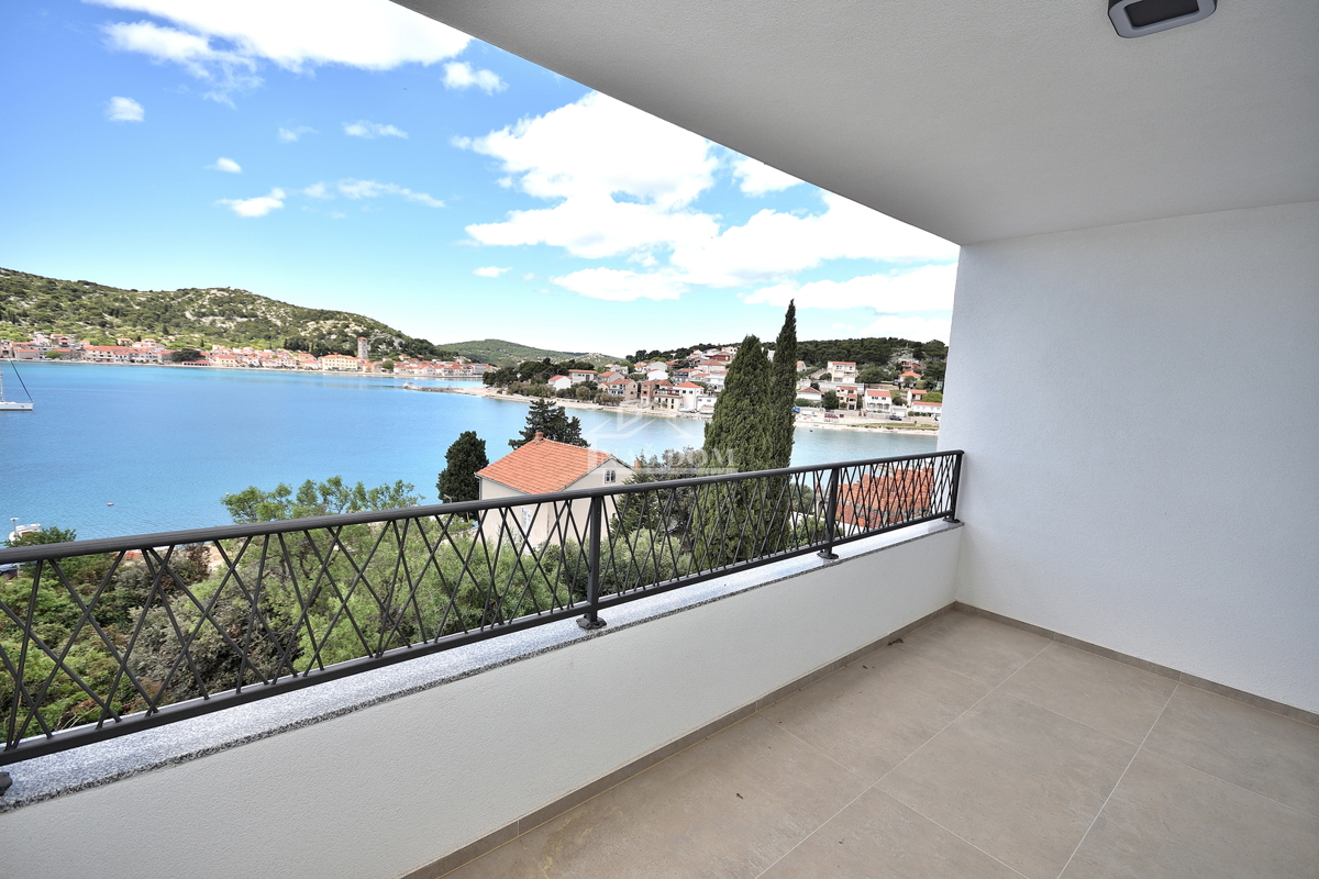 Tisno -*NUOVA COSTRUZIONE* Appartamento S3 su due piani, vista mare, a 50 m dalla spiaggia