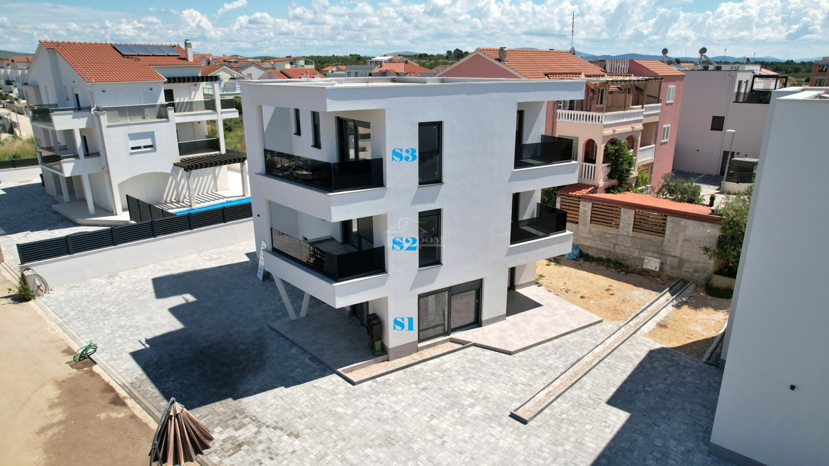 Vodice - Appartamento di lusso S2 al primo piano, posizione eccellente