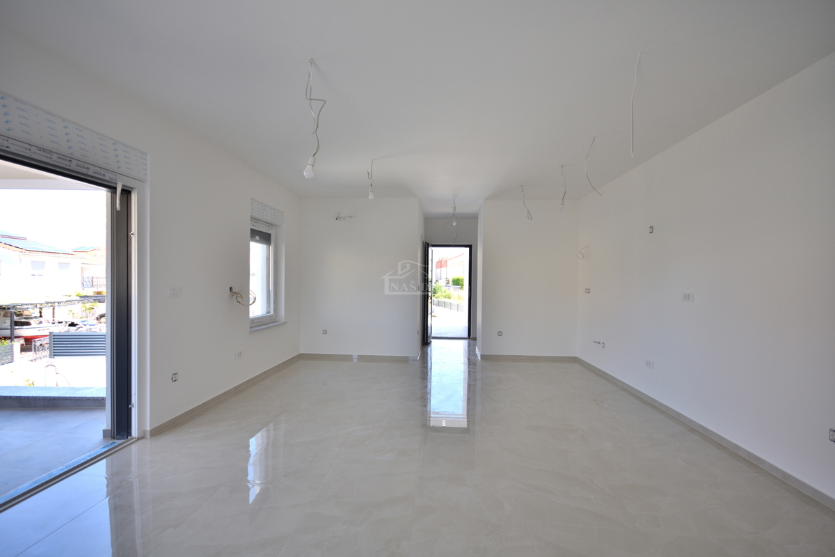 Vodice - Appartamento di lusso S2 al primo piano, posizione eccellente