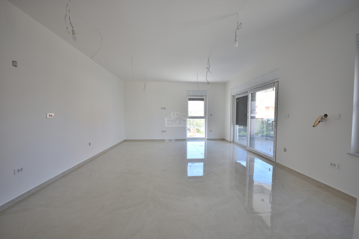 Vodice - Appartamento di lusso S2 al primo piano, posizione eccellente