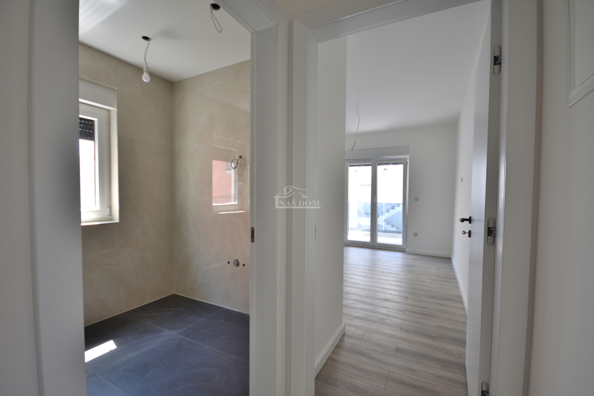 Vodice - Appartamento di lusso S2 al primo piano, posizione eccellente