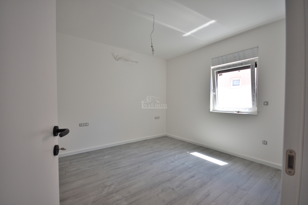 Vodice - Appartamento di lusso S2 al primo piano, posizione eccellente