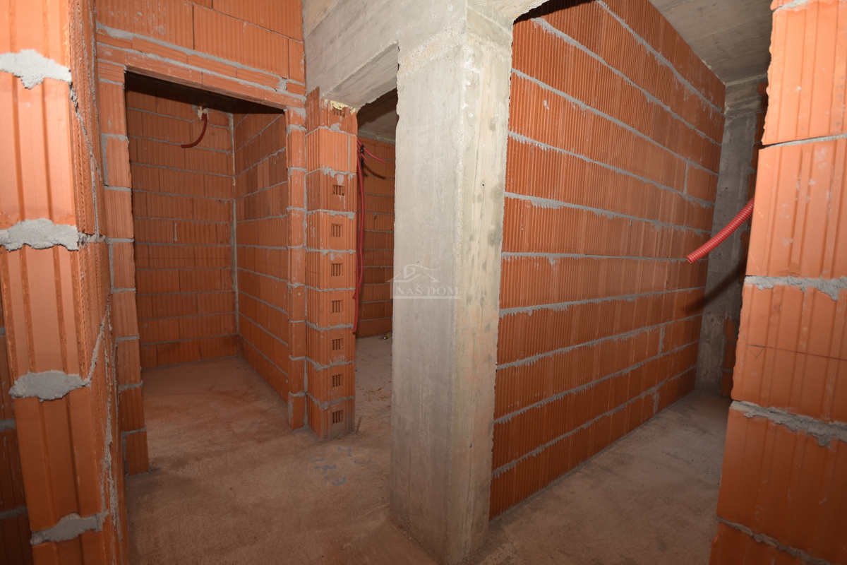 Brodarica - Appartamento S4 con vista sul mare, 1° piano