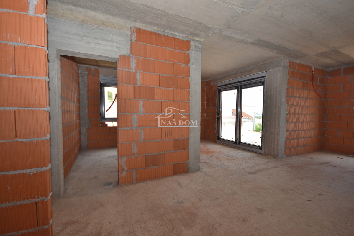 Brodarica - Appartamento S4 con vista sul mare, 1° piano