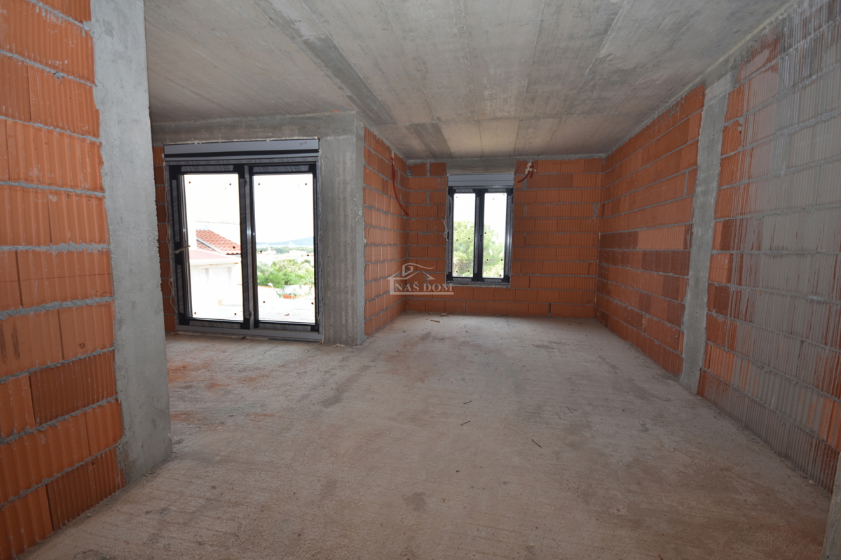 Brodarica - Appartamento S4 con vista sul mare, 1° piano