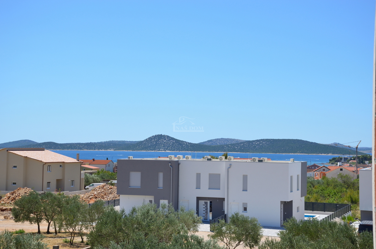 OPPORTUNITÀ - Appartamento di lusso S3 a Vodice – 1° piano, vista mare