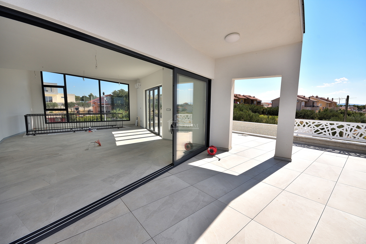 Vodice - villa di NUOVA COSTRUZIONE con piscina e vista mare