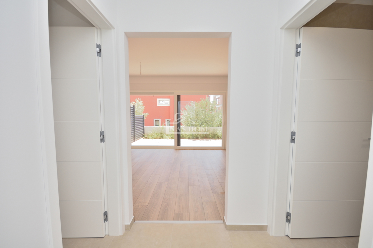 Vodice - Casa di lusso S2 con terrazza sul tetto, a soli 150 m dalla spiaggia