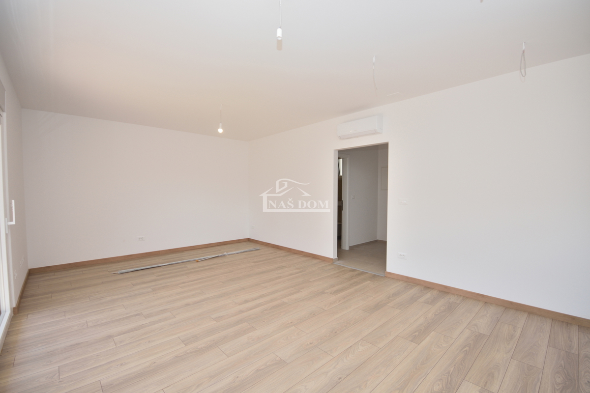 Vodice - Casa di lusso S2 con terrazza sul tetto, a soli 150 m dalla spiaggia