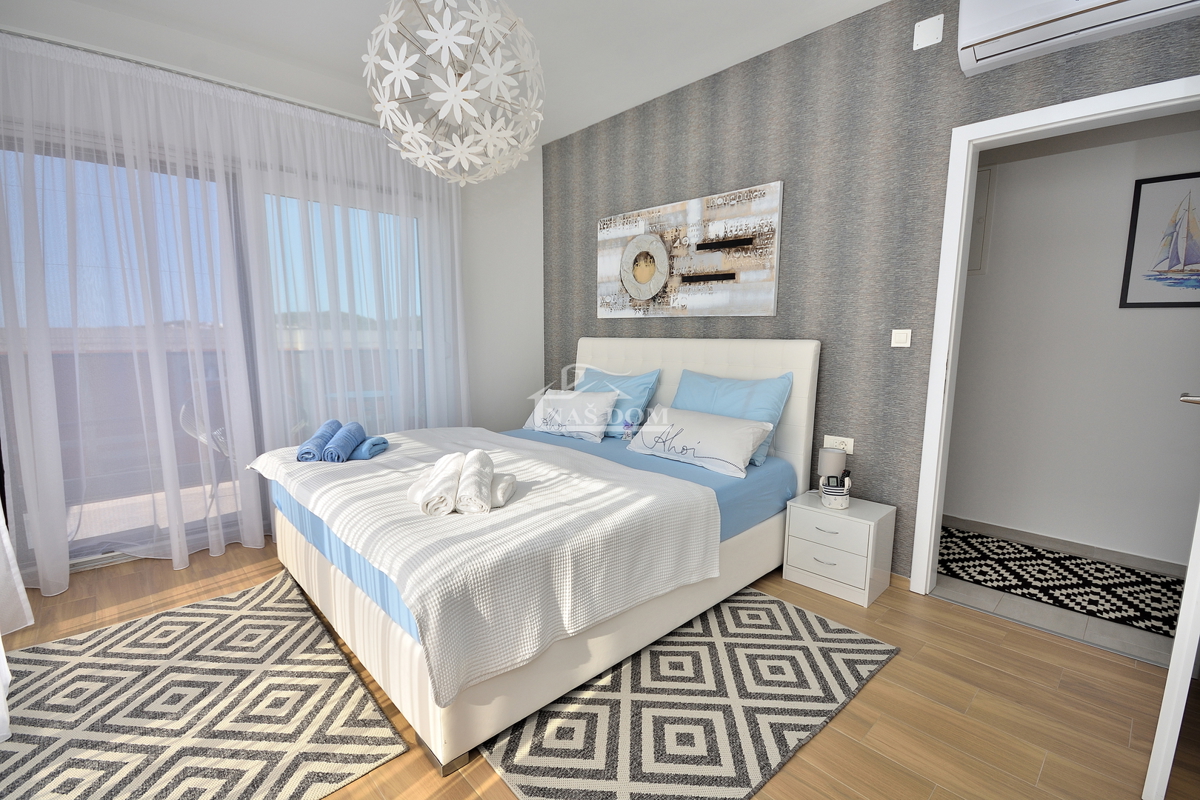 Vodice - villa con vista mare