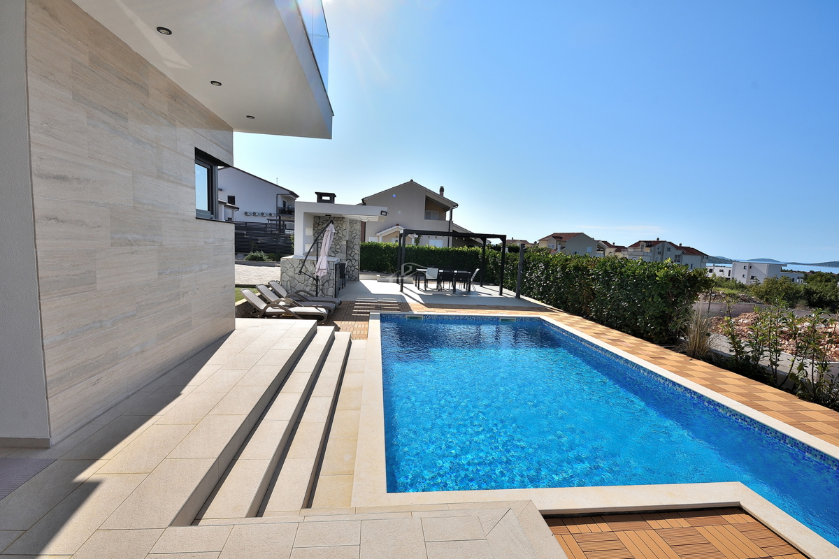 Vodice - villa con vista mare