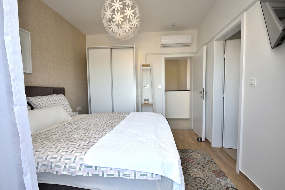 Vodice - villa con vista mare