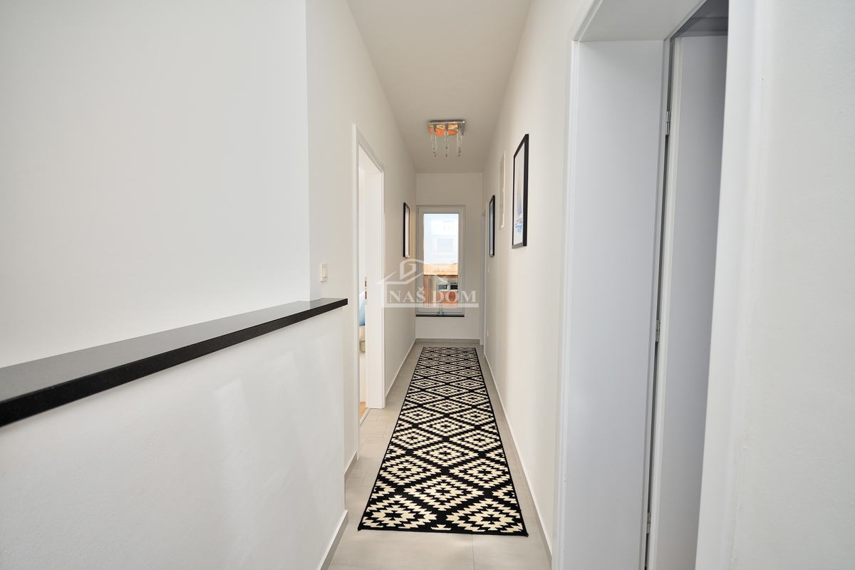 Vodice - villa con vista mare