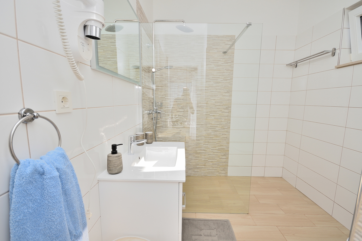 Vodice - villa con vista mare